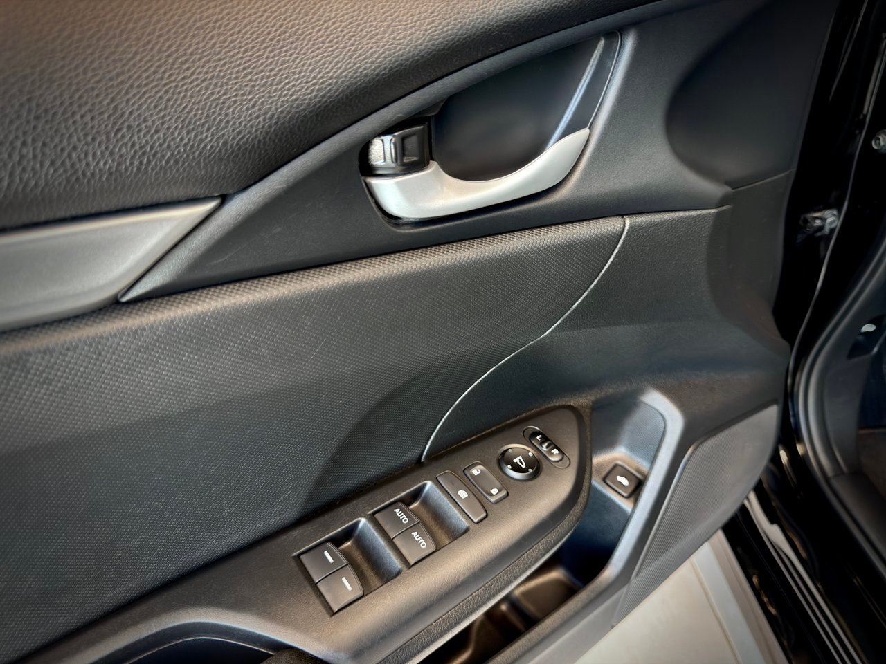 2019 Honda Civic Sedan Black Notre-Dame-des-Prairies - photo #30