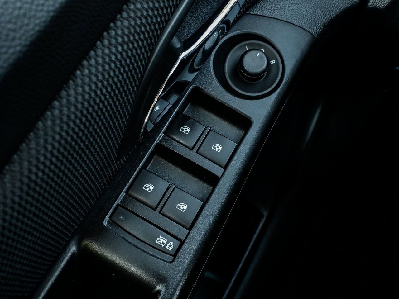 2014 Chevrolet Cruze 4dr Sdn 1LT Beige Sherwood Park - photo #17