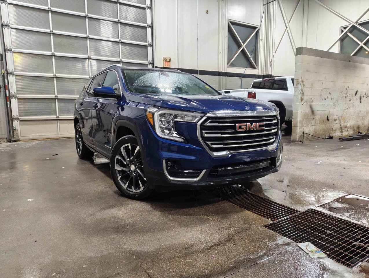 2022 GMC Terrain AWD 4dr SLT Blue Sherwood Park - photo #1