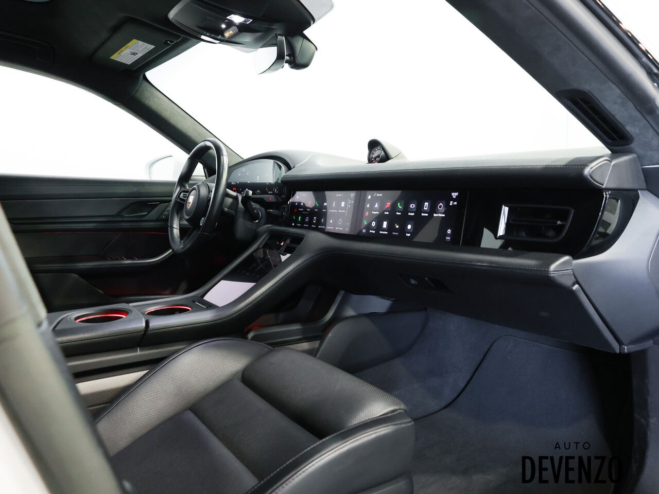 2023 Porsche Taycan White Saint-Eustache - photo #6