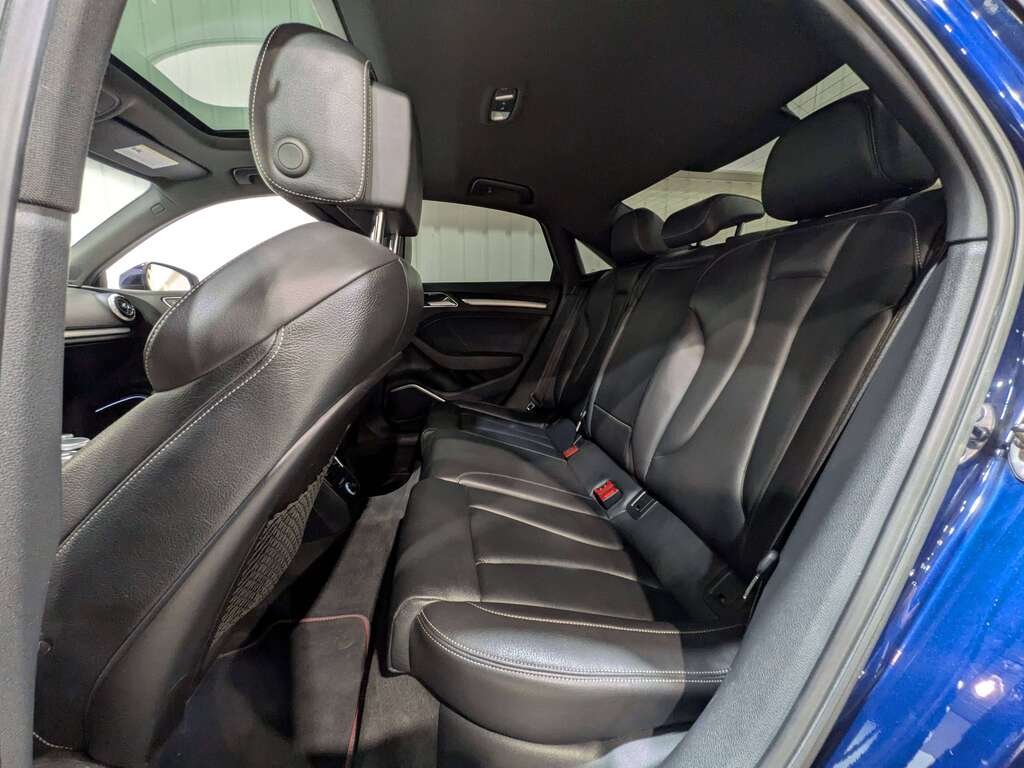 Audi S3 Sedan 2.0 TFSI quattro Technik S tronic 2018 Bleu Val-David - photo #9