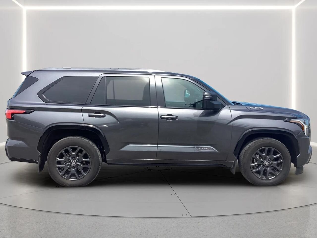 2025 Toyota Sequoia Grey Gatineau - photo #5
