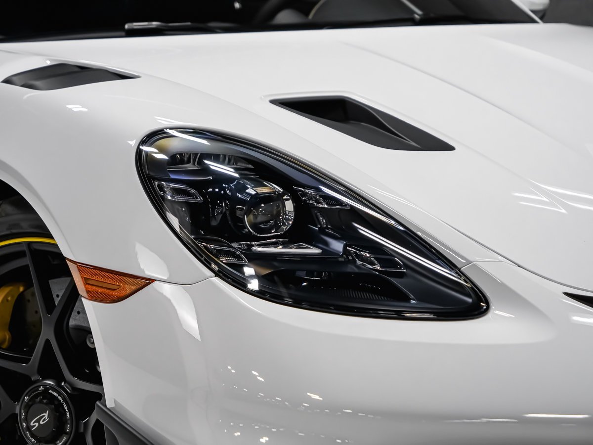 2025 Porsche 718 Cayman GT4 RS White Montreal - photo #39