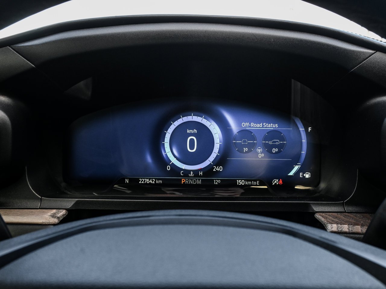 2020 Ford Explorer Platinum 4WD Blue Sherwood Park - photo #23