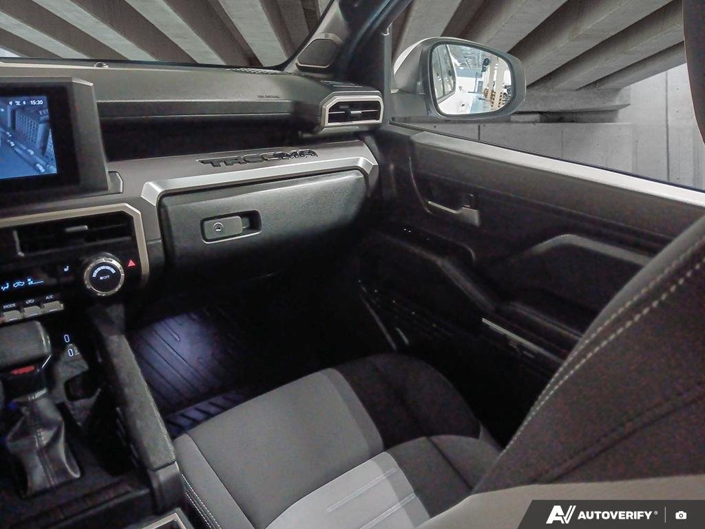 2025 Toyota Tacoma S2501725 | 4x4 Double Cab Auto White Edmonton - photo #24
