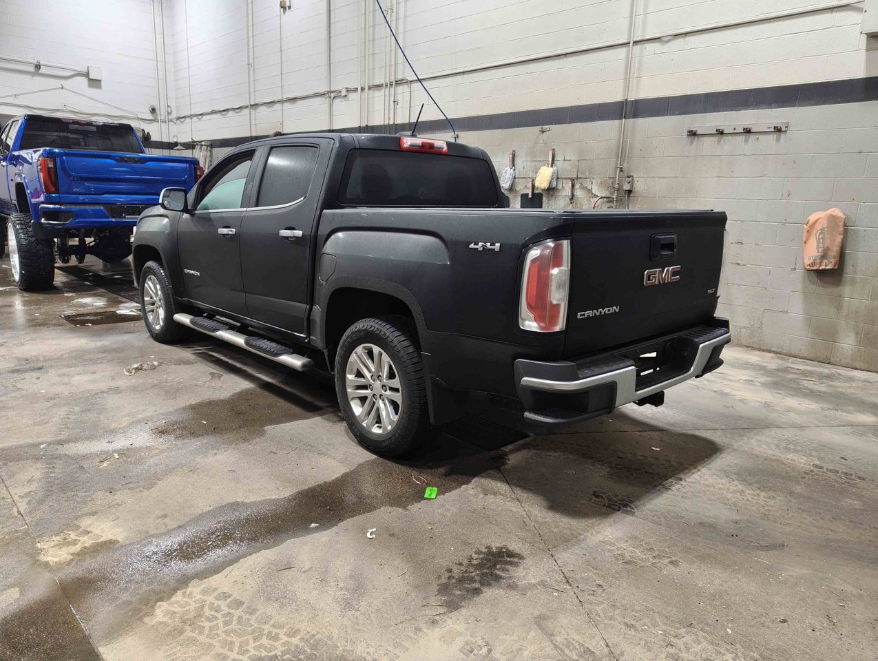 2015 GMC Canyon 4WD Crew Cab 128.3 SLT Black Sherwood Park - photo #4