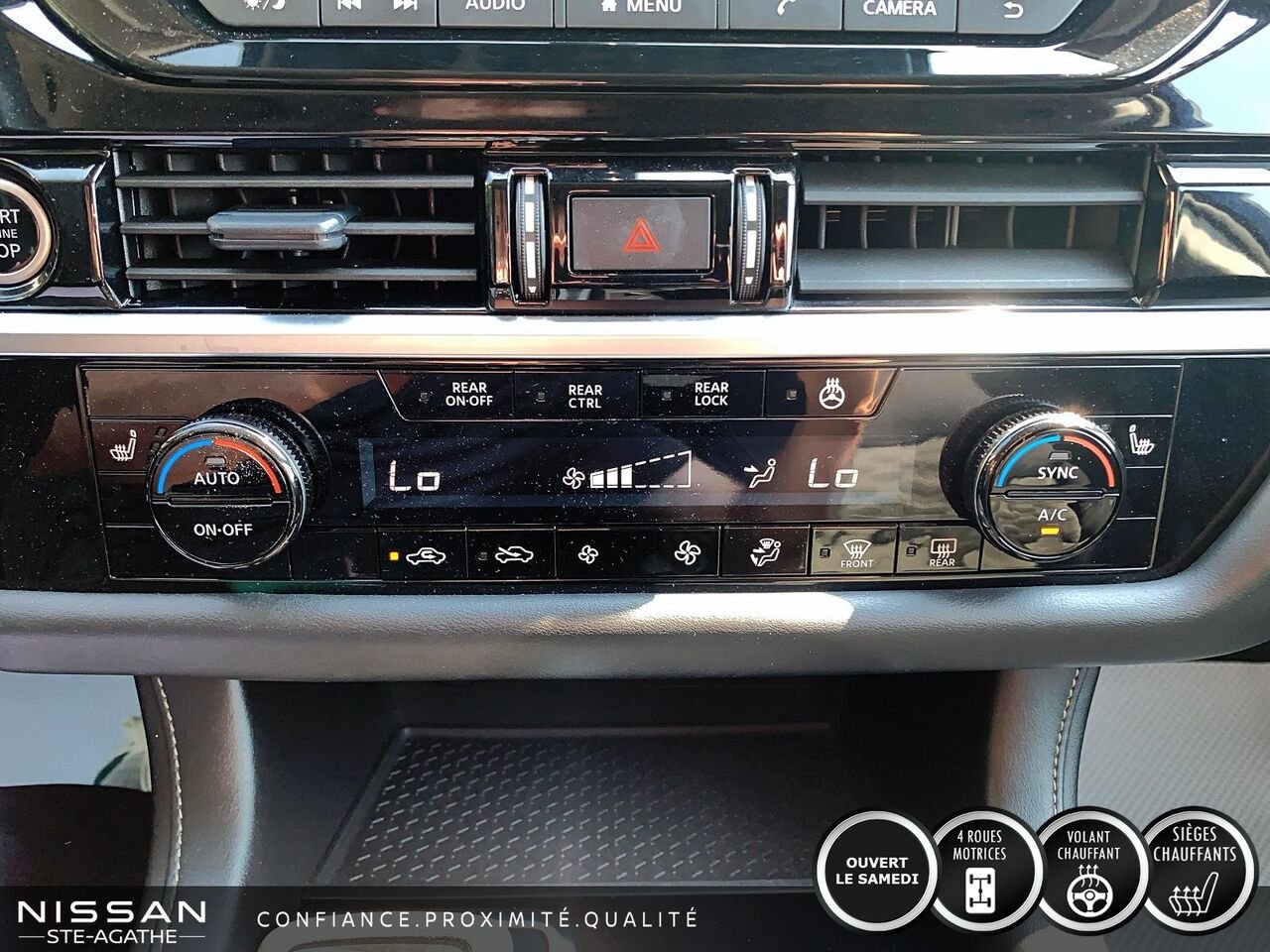 Nissan Pathfinder SV TI | 7 PLACES | TOIT OUVRANT | ATTELAGE | HAYON ÉLECTRIQUE 2024 Bleu Saint-Jérôme - photo #22
