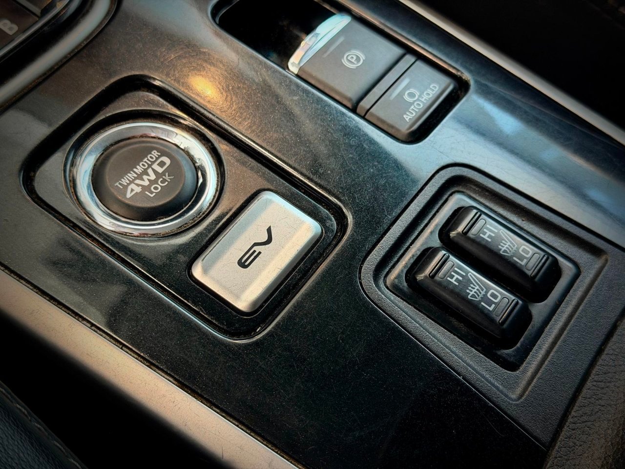 Mitsubishi Outlander PHEV 2020 Noir Notre-Dame-des-Prairies - photo #32