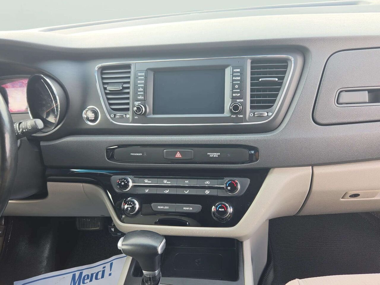 Kia Sedona 2020 Argent Gatineau - photo #11