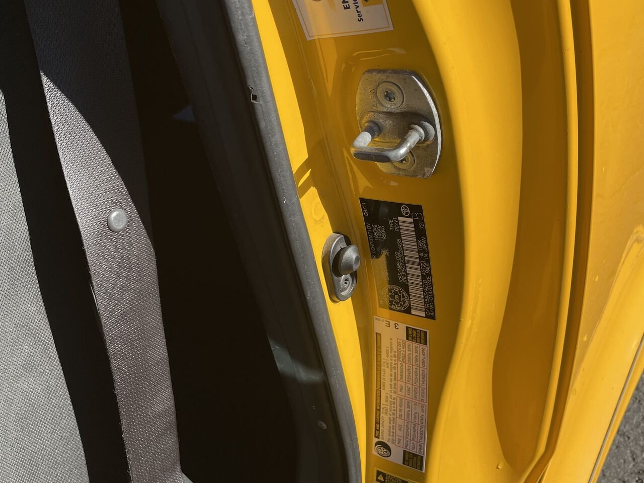 Scion tC 2012 Jaune Longueuil, - photo #22