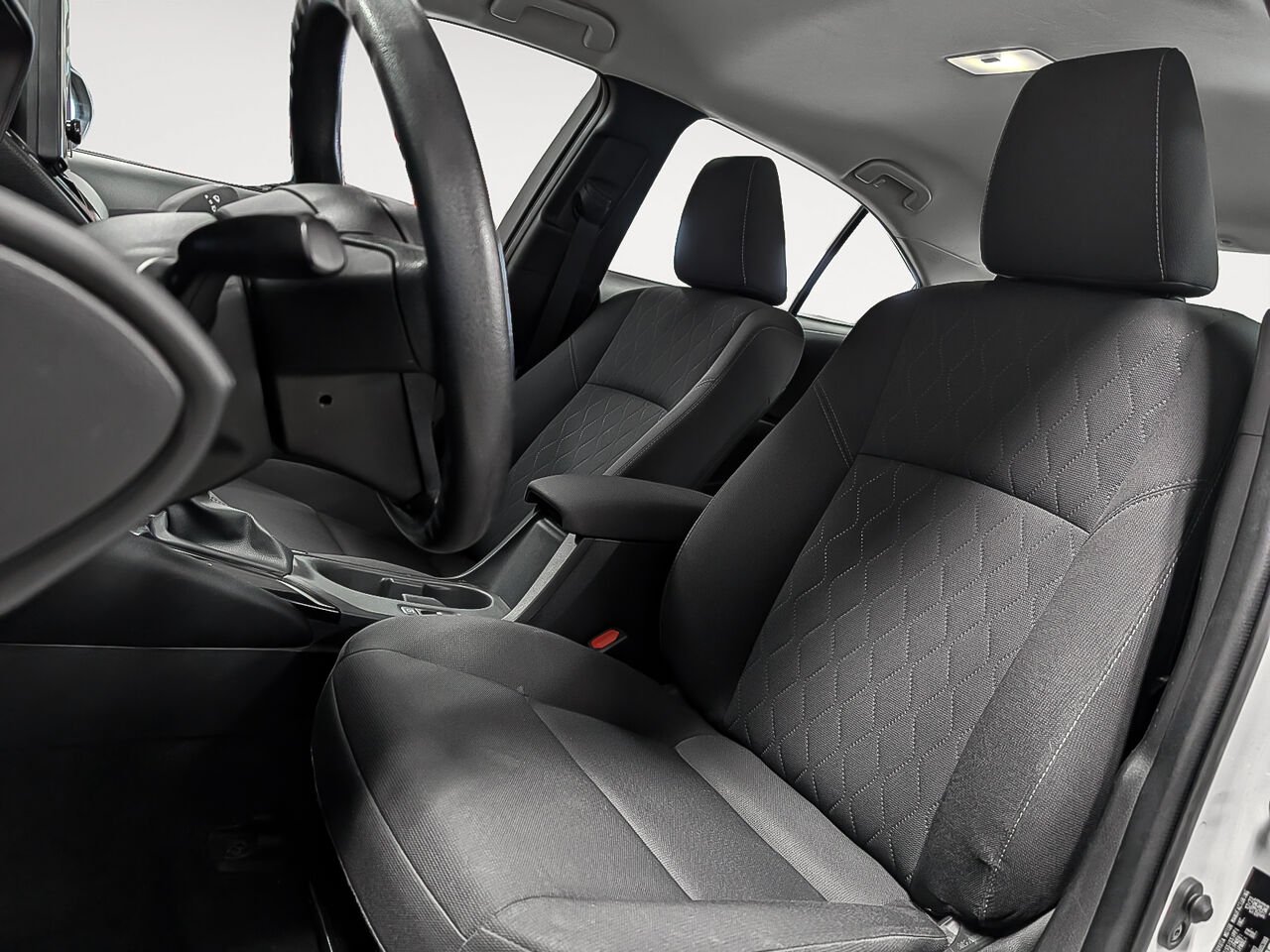Toyota Corolla LE/SIÈGES CHAUFFANTS/CAMÉRA DE RECUL/BLUETOOTH/AC/ 2023 blanc Sherbrooke - photo #7