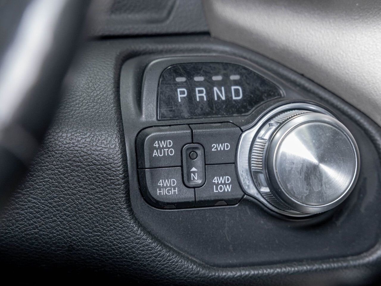 2020 Ram 1500 LARAMIE CREW 4X4 V8 *TOIT* NAV CUIR SIÈGES VENTIL Granite Crystal Saint-Jérôme - photo #23