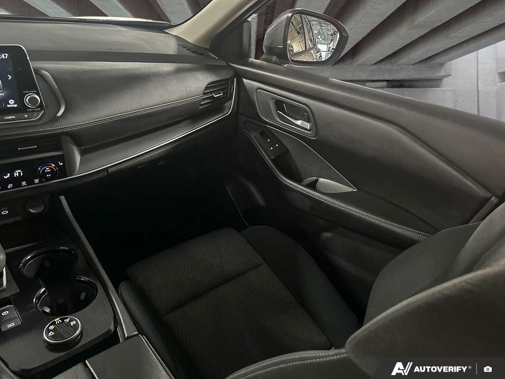 2025 Nissan Rogue 264052 | AWD SV Moonroof Grey Edmonton - photo #24