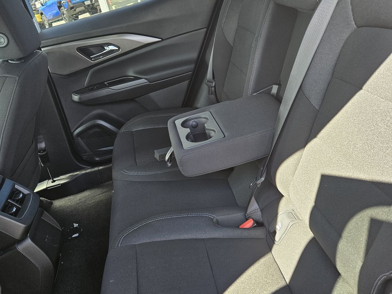 2027 Chevrolet Equinox EV LT1 4 portes avec PCY Sterling Grey Metallic Thetford Mines - photo #13