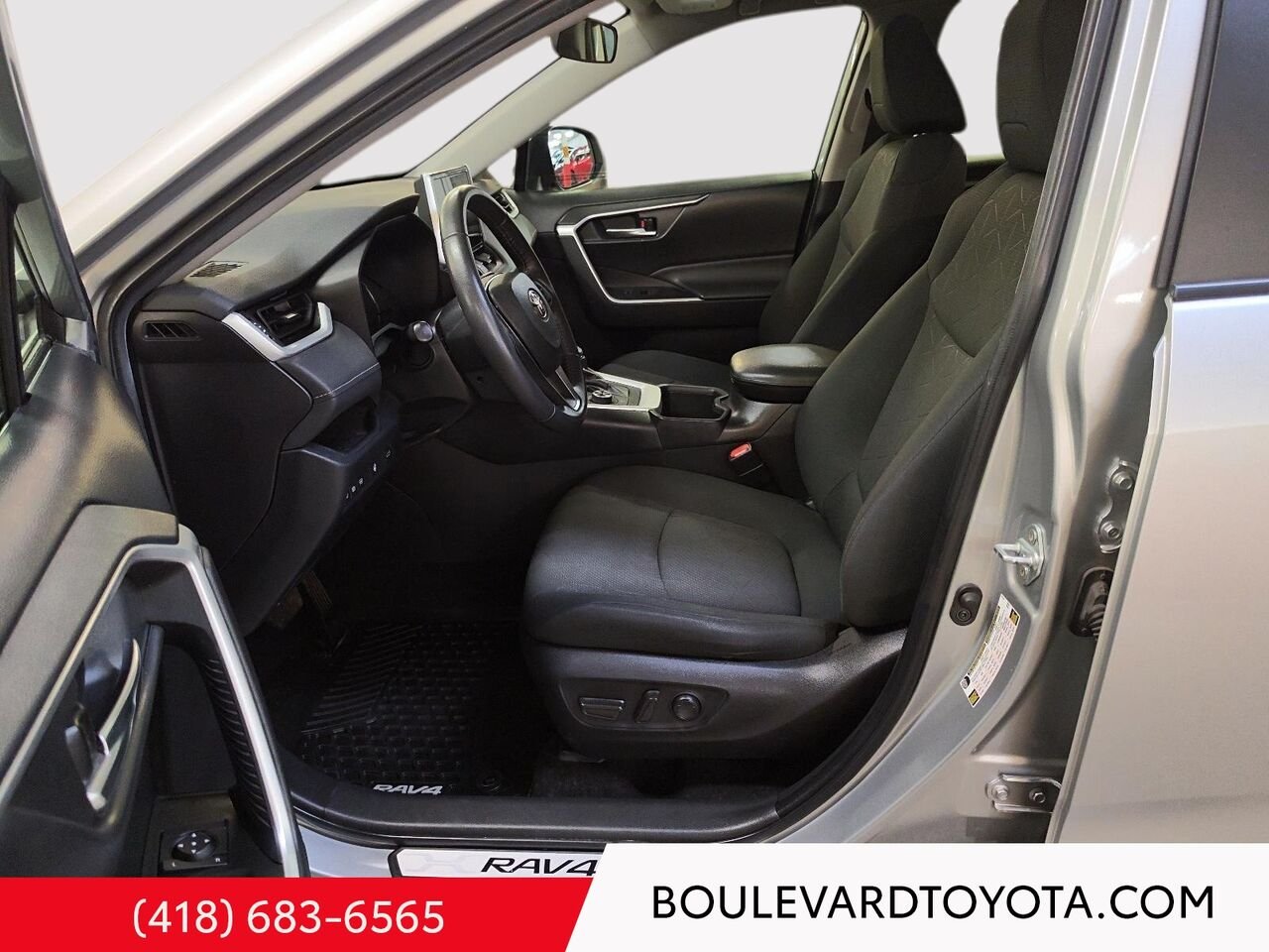 2023 Toyota RAV4 99569A-24 | XLE HYBRIDE, AWD Silver Sky Metallic Québec - photo #8