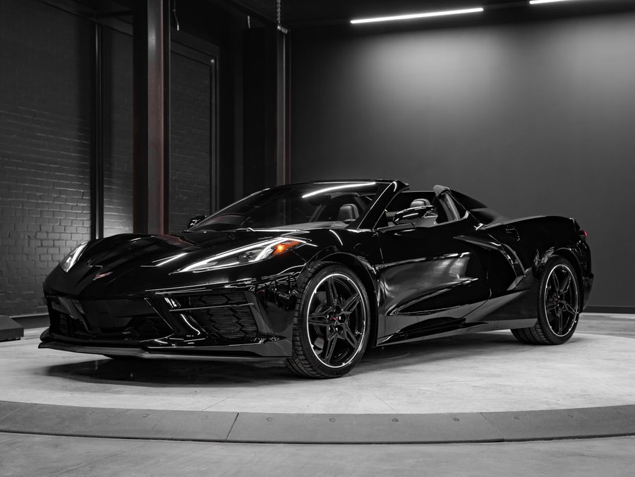 2022 Chevrolet Corvette 1LT | Retractable Hardtop | 6.2L Mid Engine | Carbon Flash Accents Black