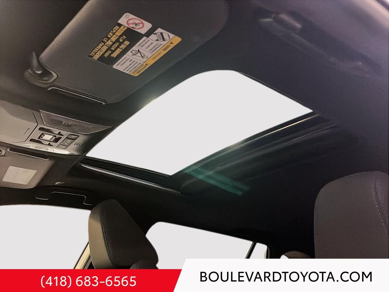 Toyota RAV4 Hybride 100665A-3 | SE, AWD 2023 Argent Québec - photo #10
