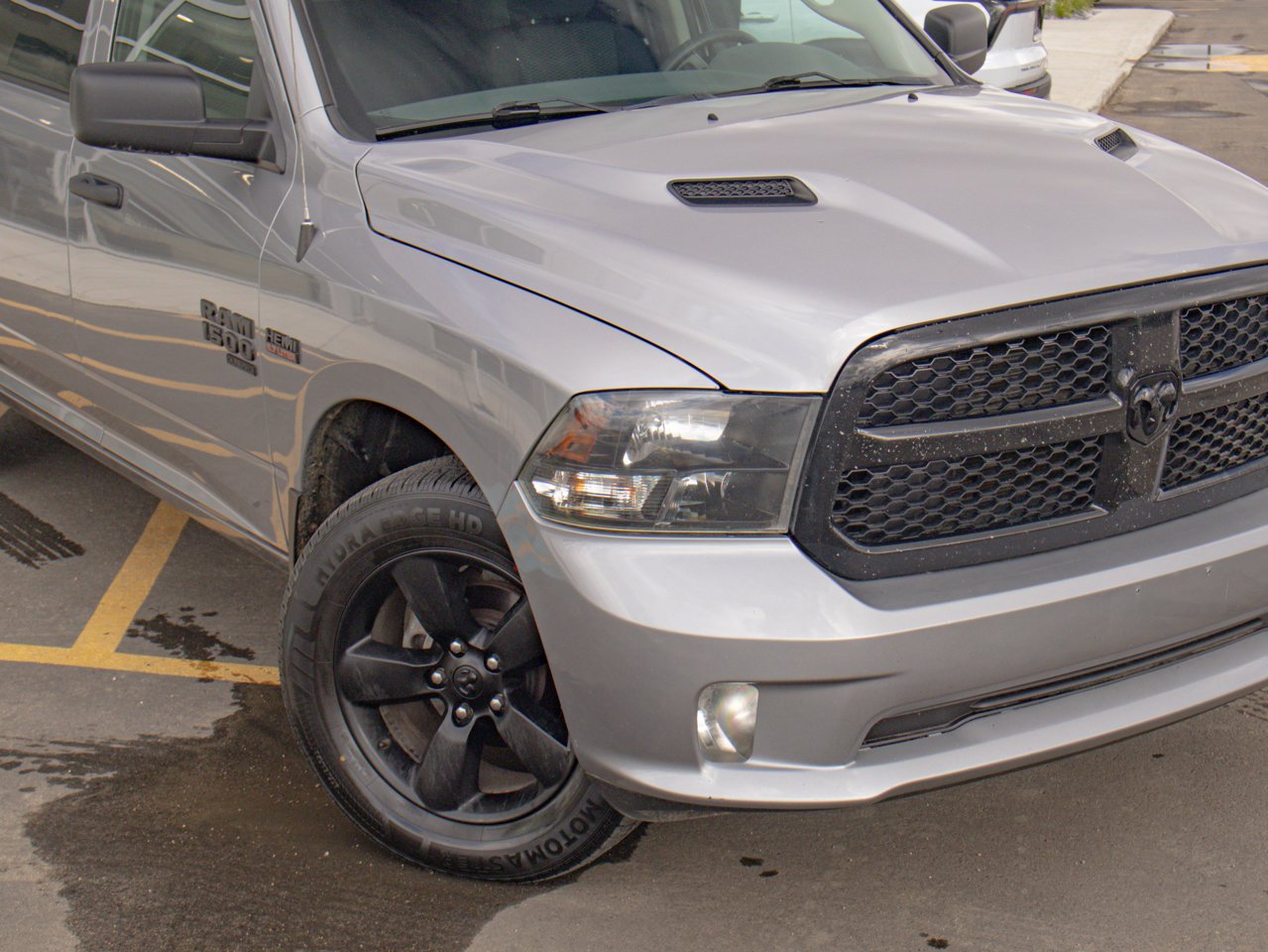 2020 Ram 1500 Classic Express 4x4 Crew Cab 5'7 Box Grey Sherwood Park - photo #14