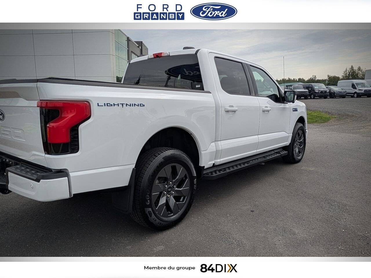 2024 Ford F-150 Lightning White Granby - photo #7