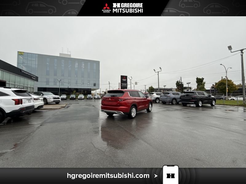 2024 Mitsubishi Outlander Red Saint-Eustache - photo #10