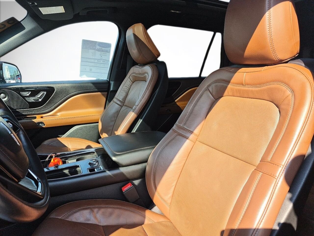 2023 Lincoln Aviator Silver Saint-Jérôme - photo #7