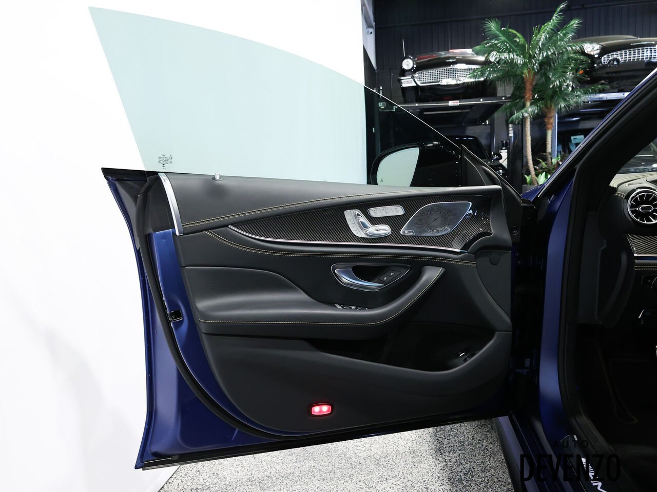 2024 Mercedes-Benz GT AMG Blue Saint-Eustache - photo #9