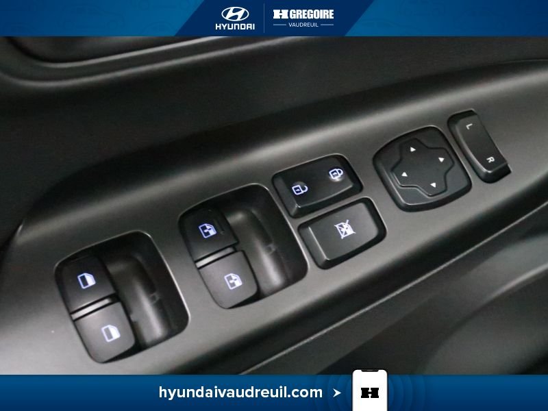 2021 Hyundai Kona White Vaudreuil-Dorion - photo #16