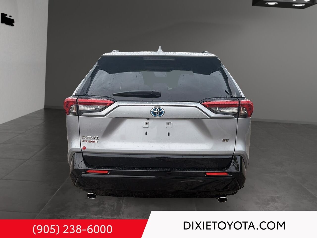 2024 Toyota RAV4 Prime PRIME SE AWD / PLUG-IN HYBRID / HEATED SEATS / MOONROOF / ALLOY WHEELS / CARPLAY AND ANDROID AUTO Silver Mississauga - photo #4