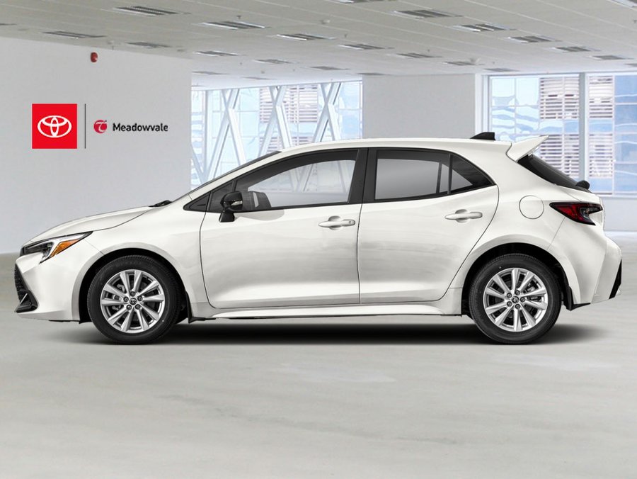 2027 Toyota Corolla Hatchback SE Upgrade White