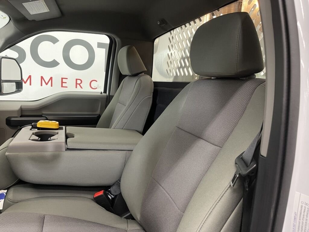 2022 Ford Super Duty F-550 Location Disponible / Leasing Available White Kirkland - photo #12