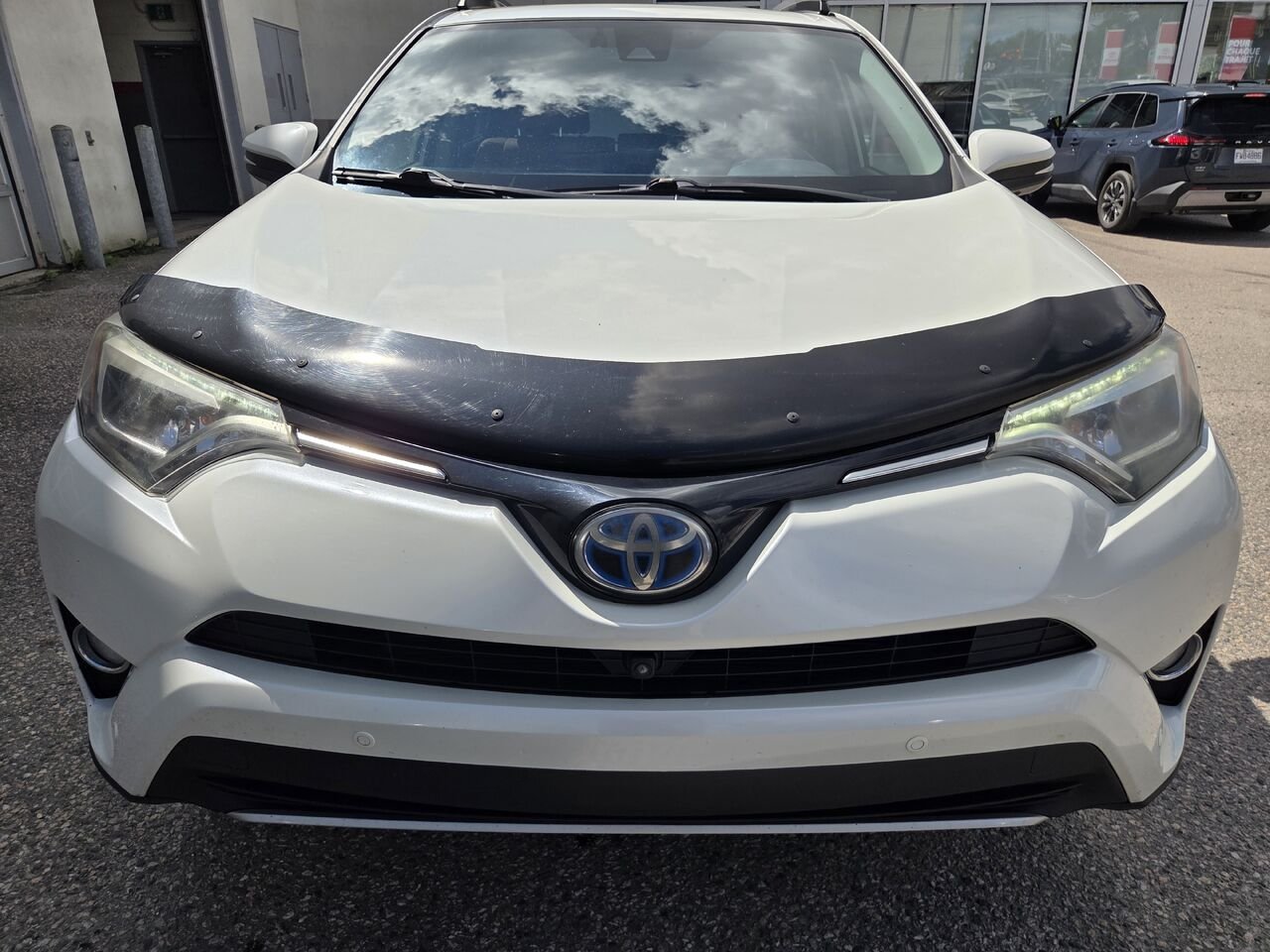 Toyota RAV4 Hybride 2017 Blanc Mont-Laurier - photo #1