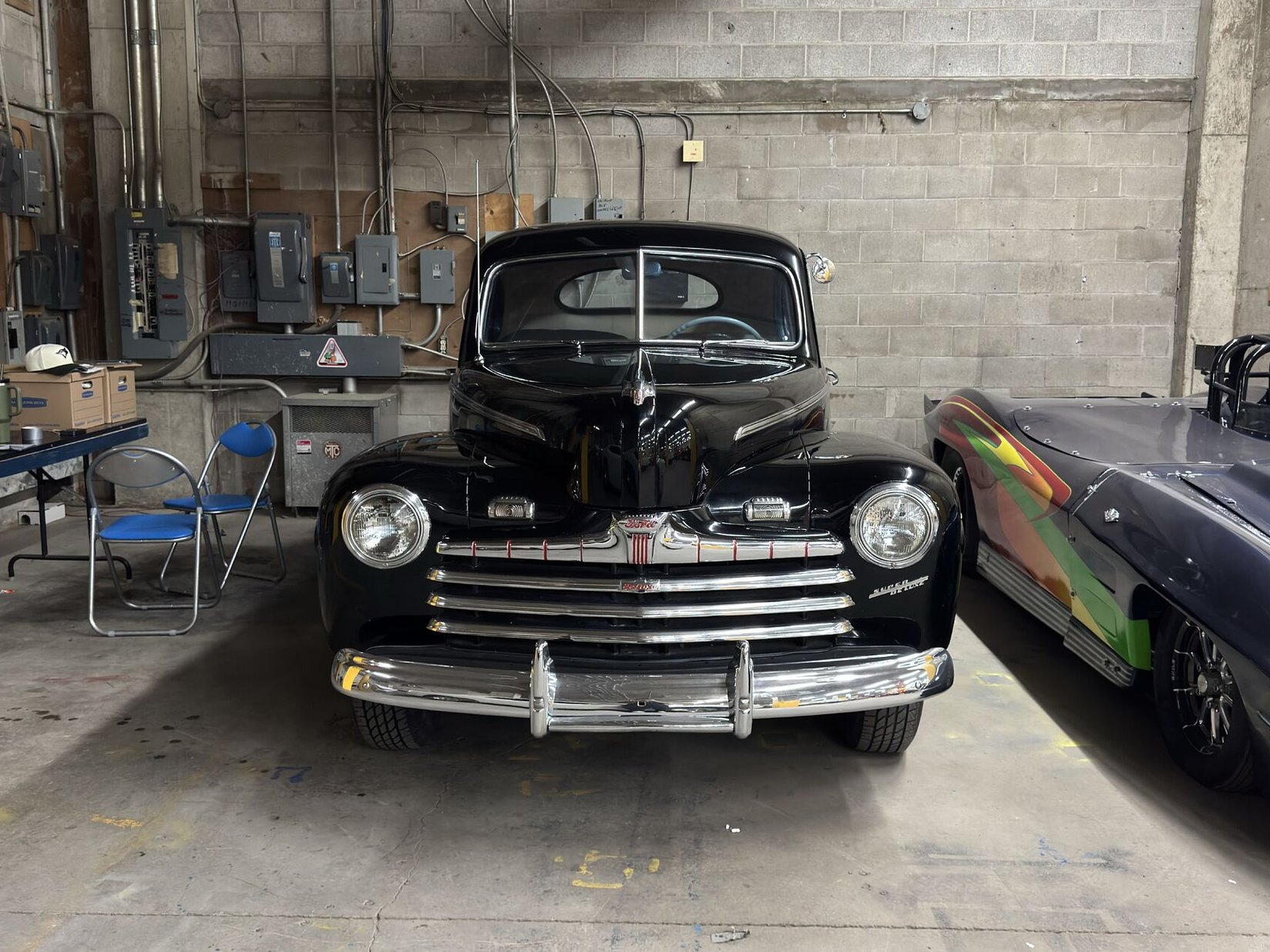 Ford Coupe 1946 Noir Montréal - photo #1