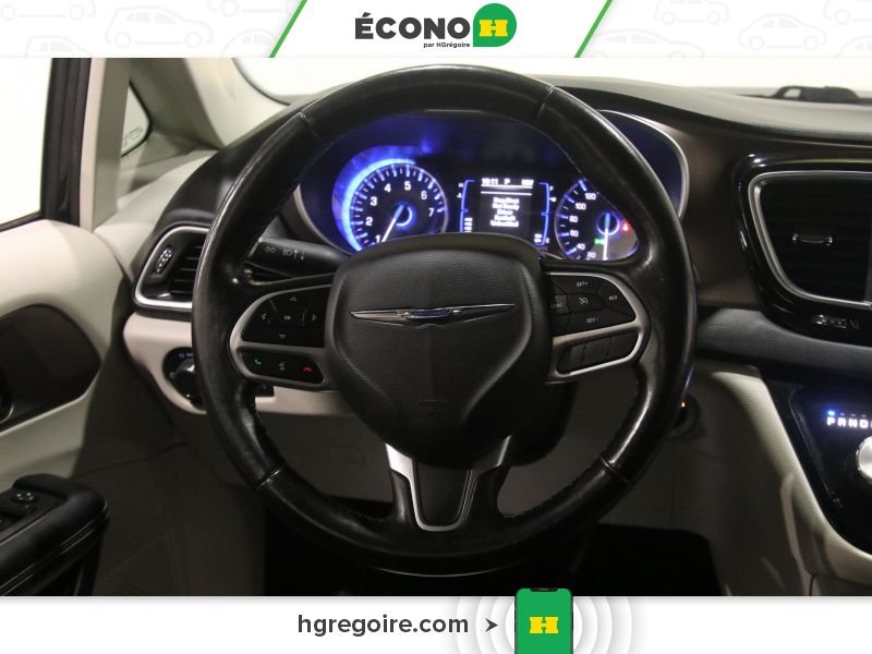 2021 Chrysler Grand Caravan Black Blainville - photo #15