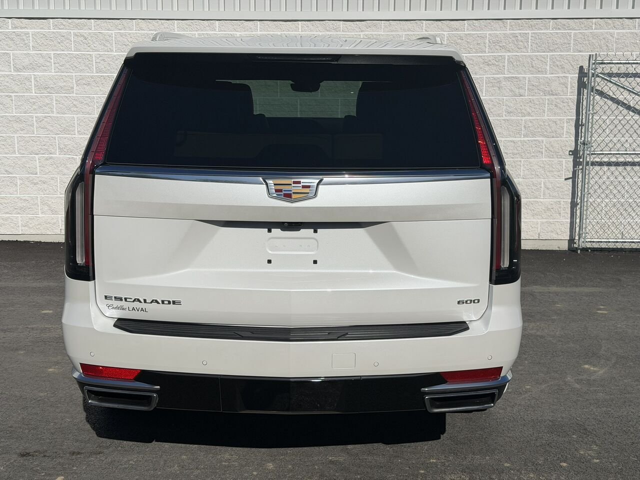 2023 Cadillac Escalade PREMIUM LUXURY AWD FINANCEMENT À PARTIR 3.99% White Laval - photo #5