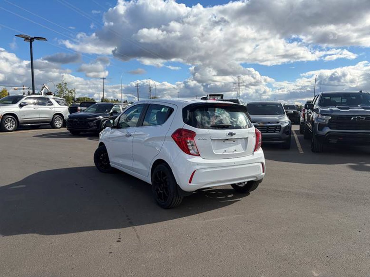 2022 Chevrolet Spark 4dr HB CVT 2LT White Sherwood Park - photo #3