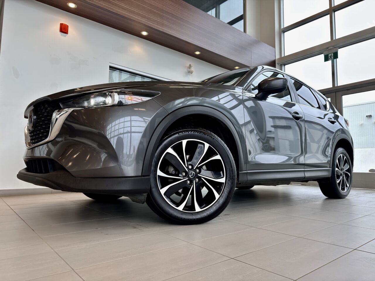 2022 Mazda CX-5 Grey Notre-Dame-des-Prairies - photo #15