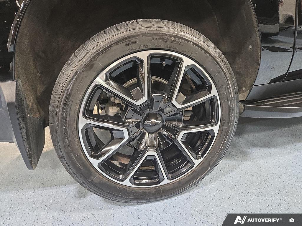 2024 Chevrolet Suburban 2602514A | RST | CK10906 Black Edmonton - photo #5