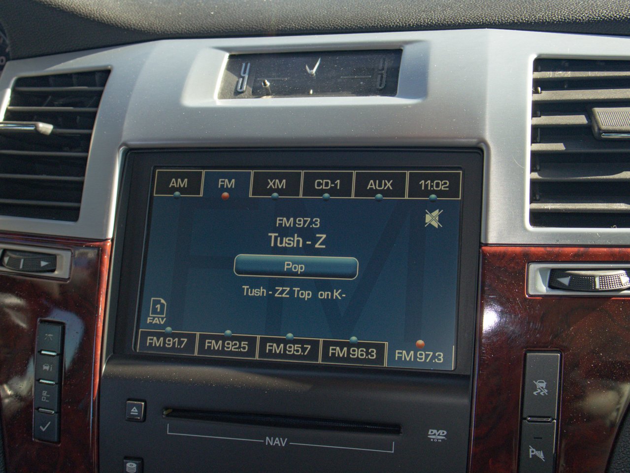 2008 Cadillac Escalade AWD 4dr White Sherwood Park - photo #24