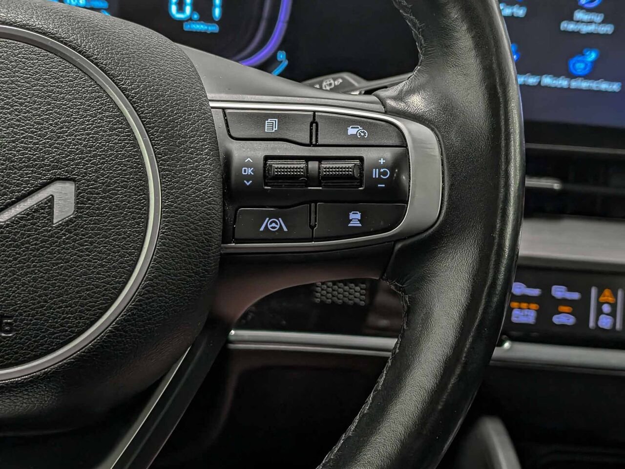 Kia Sportage AWD EX Toit Pano Cuir Sièges et Volant Chauffants 2023 Blanc Sherbrooke - photo #11