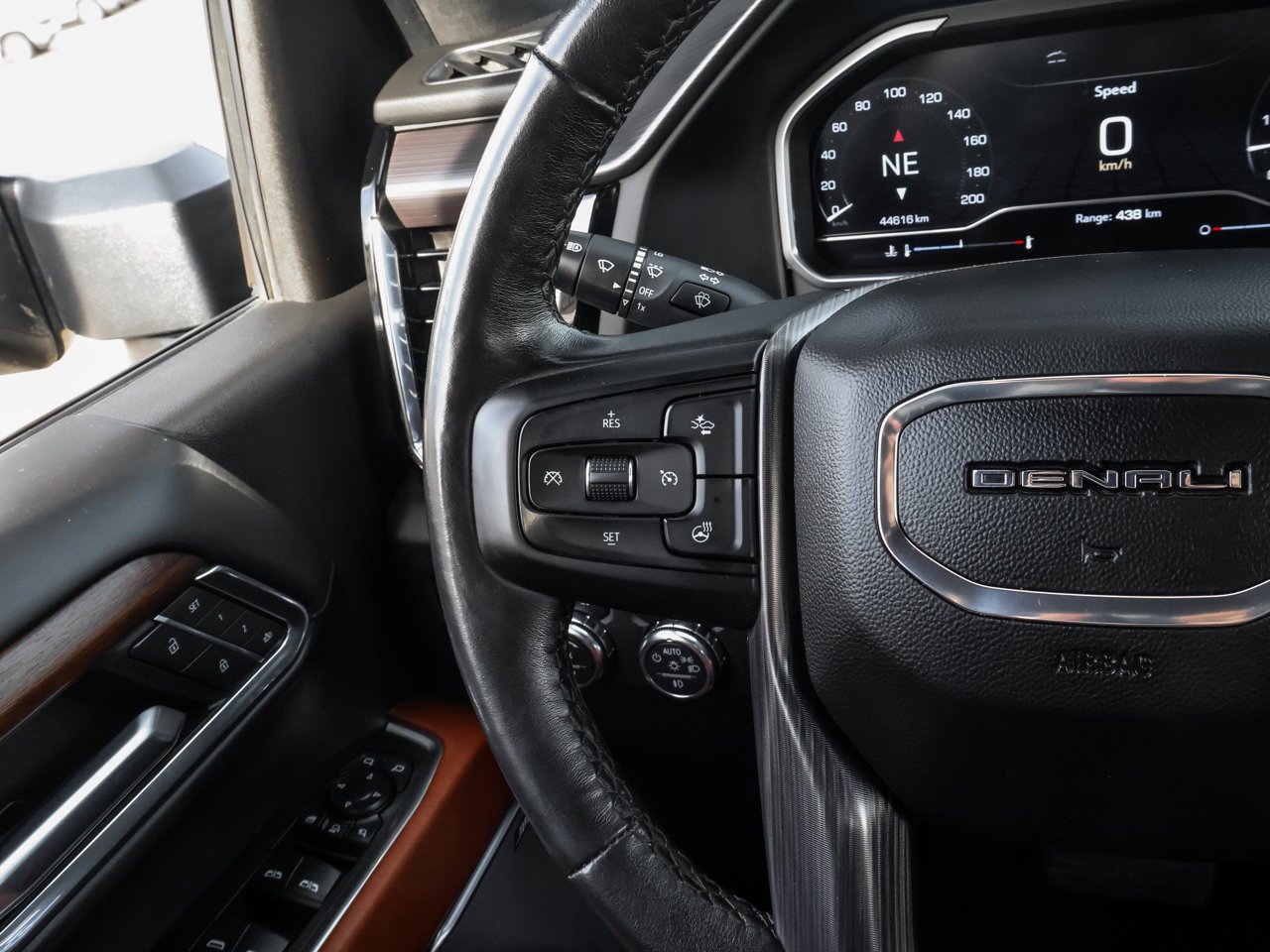 2024 GMC Sierra 3500HD 4WD Crew Cab 159 Denali Ultimate Black Sherwood Park - photo #22