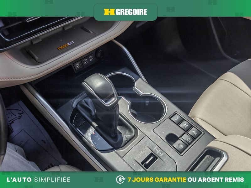 2024 Toyota Highlander White Saint-Eustache - photo #18