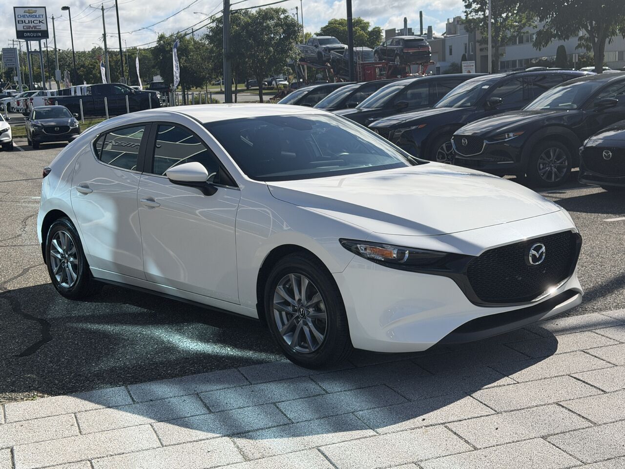 Photo 4 — Mazda Mazda3 Sport 2024