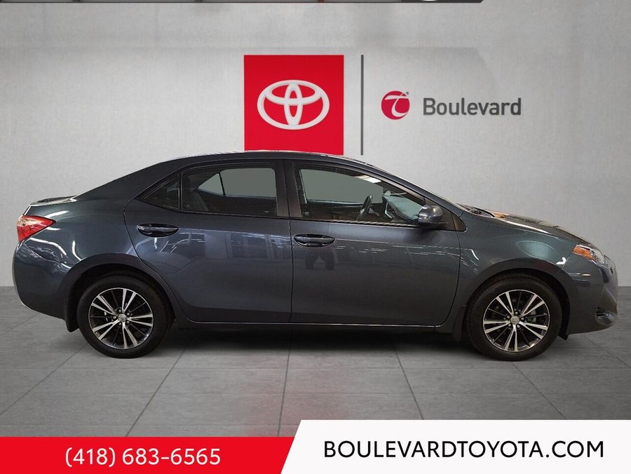 Toyota Corolla LE, GROUPE AMÉLIORÉ 2017 Gris