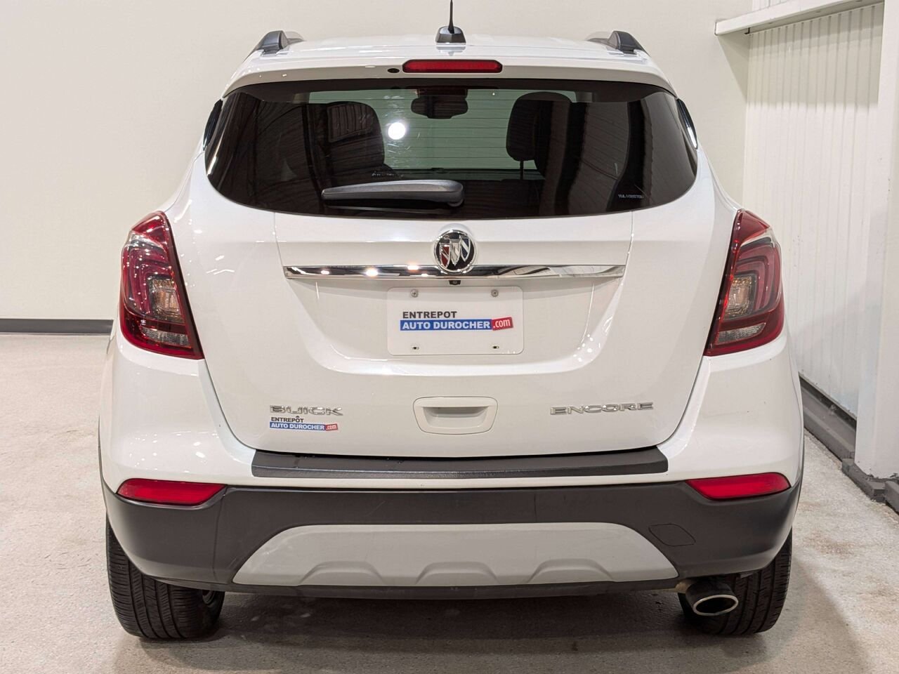 2018 Buick Encore FWD 4dr Essence White Val-David - photo #9
