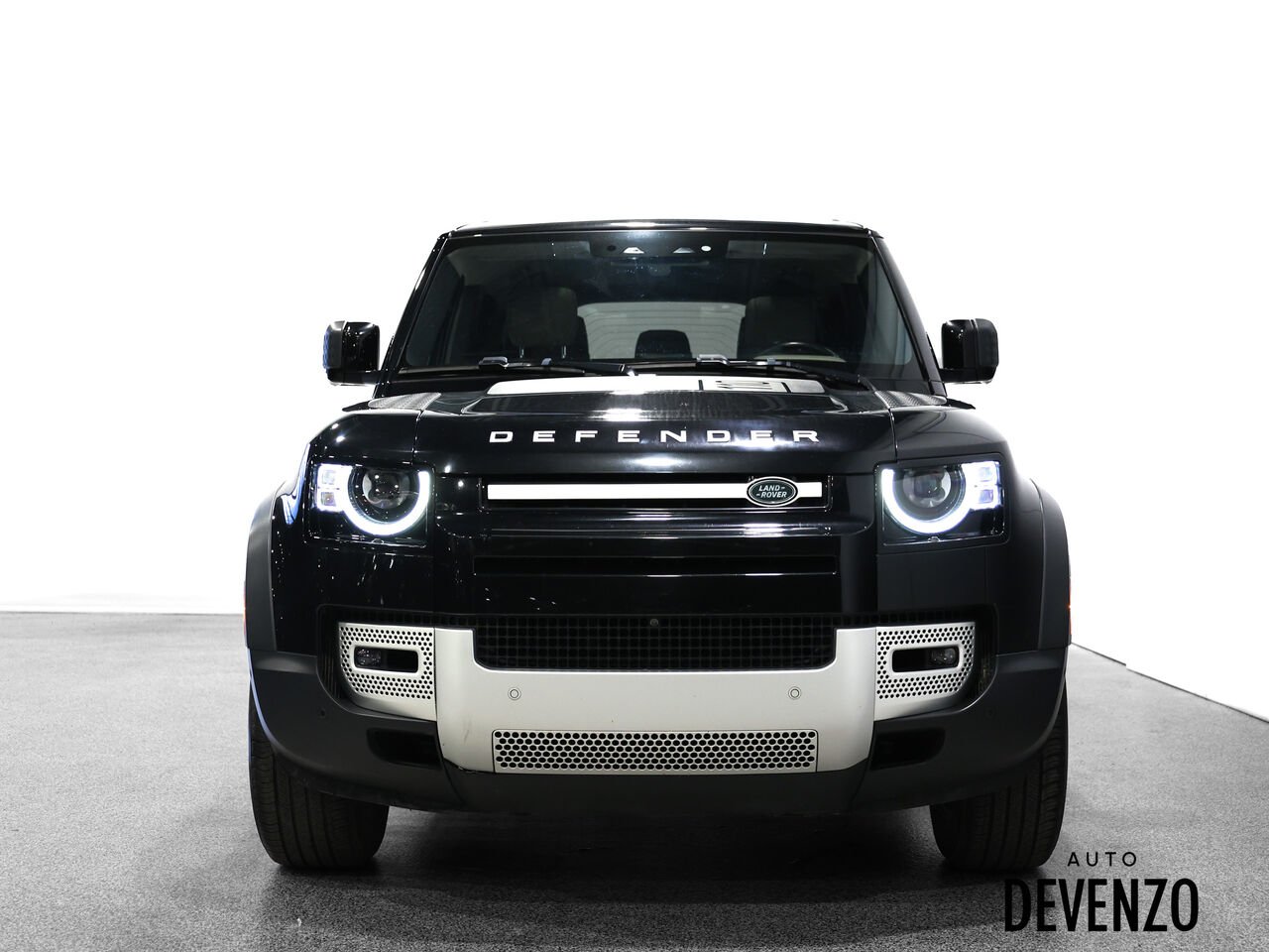 2020 Land Rover Defender Black Saint-Eustache - photo #8