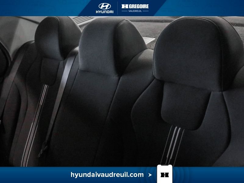 2024 Hyundai Elantra White Laval - photo #18