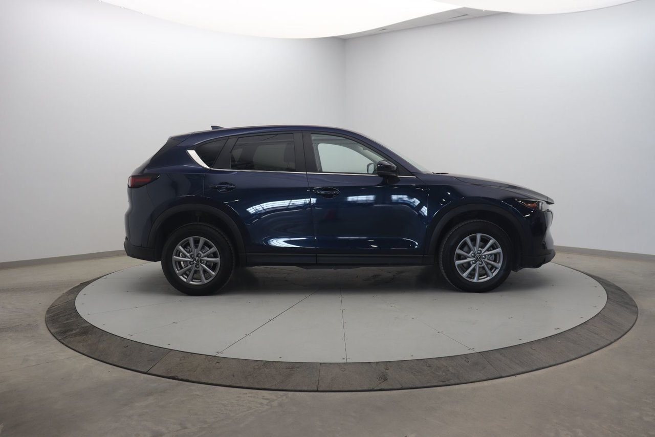 2023 Mazda CX-5 GX Blue Baie-Comeau - photo #2