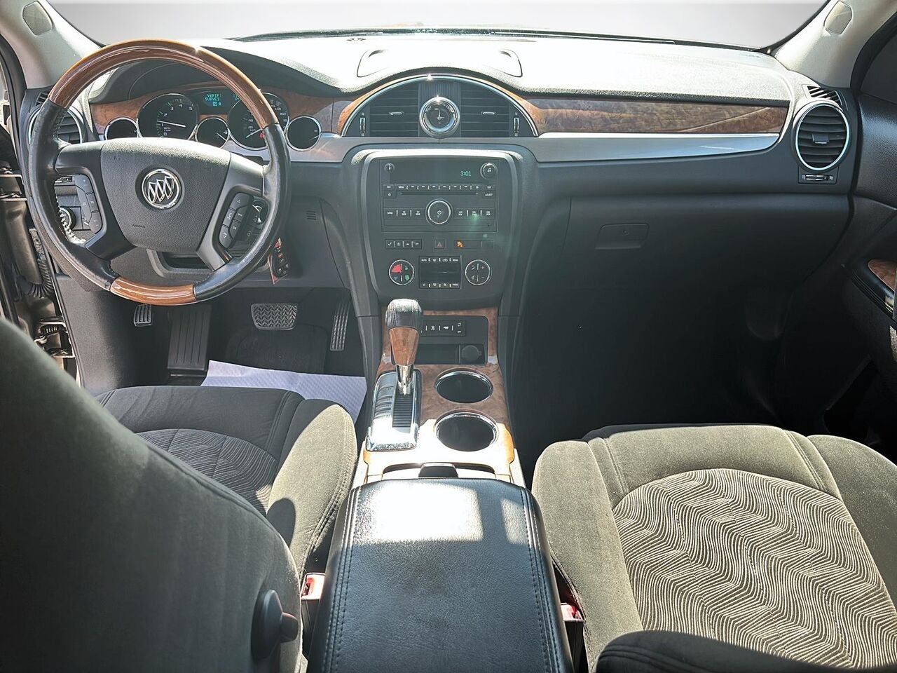 Buick Enclave Traction intégrale, 4 portes CX 2010 Beige Saint-Hyacinthe - photo #8
