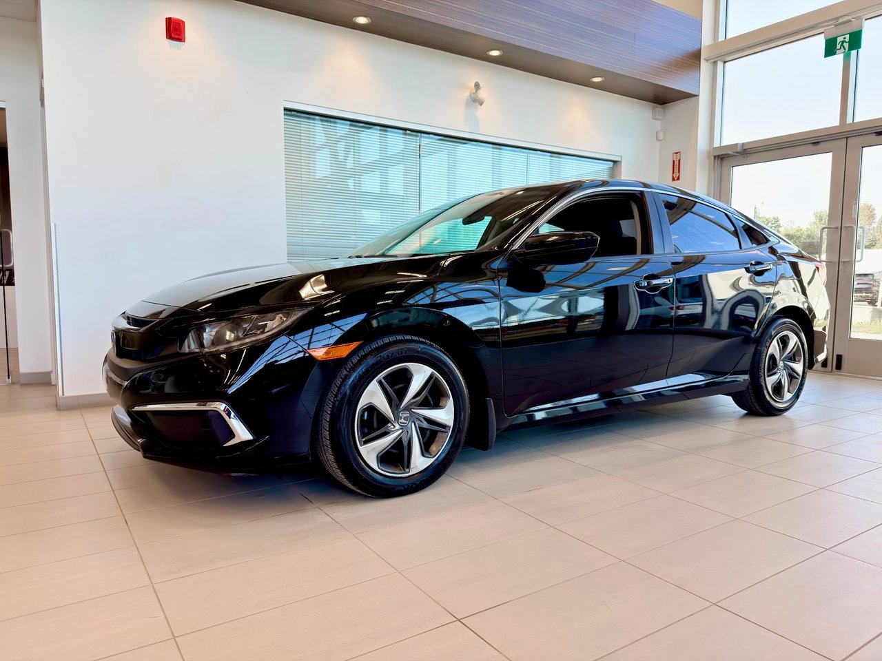 2019 Honda Civic Sedan Black Notre-Dame-des-Prairies - photo #3