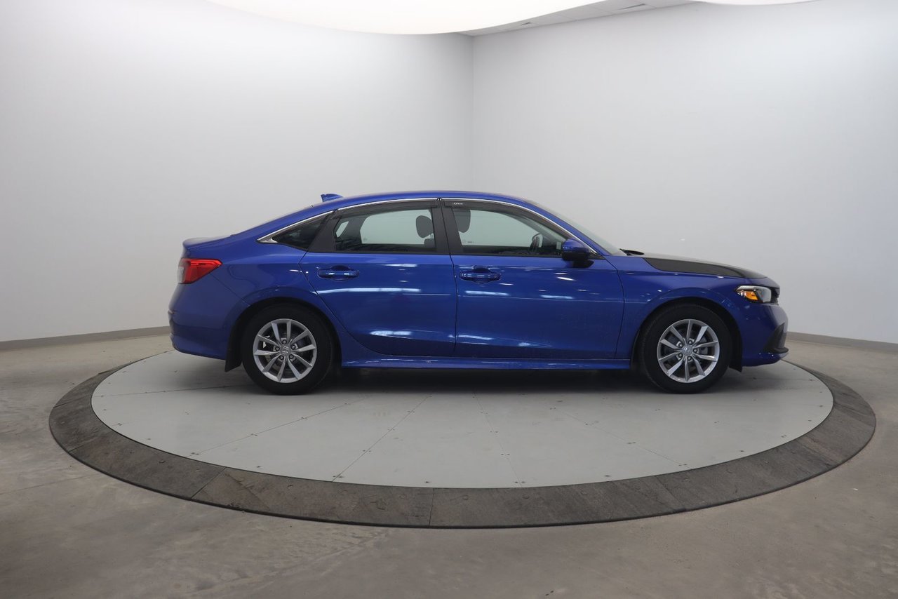 Honda Civic Sedan NIV 2HGFE2F3XNH109837 2022 Bleu Chicoutimi - photo #2